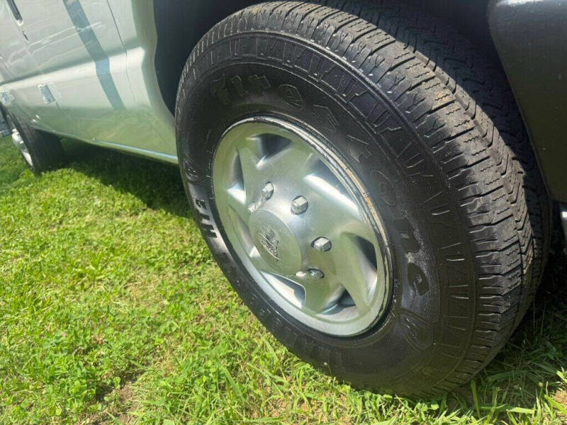 2011 Ford E-Series E-350 SD