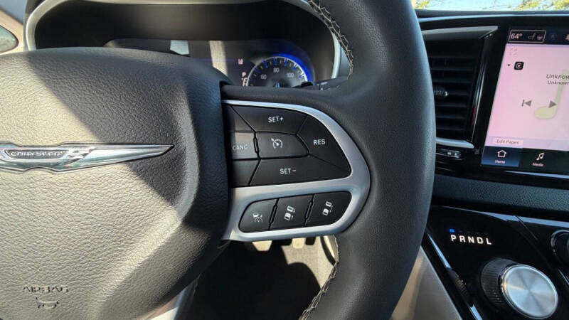 2022 Chrysler Pacifica Touring L