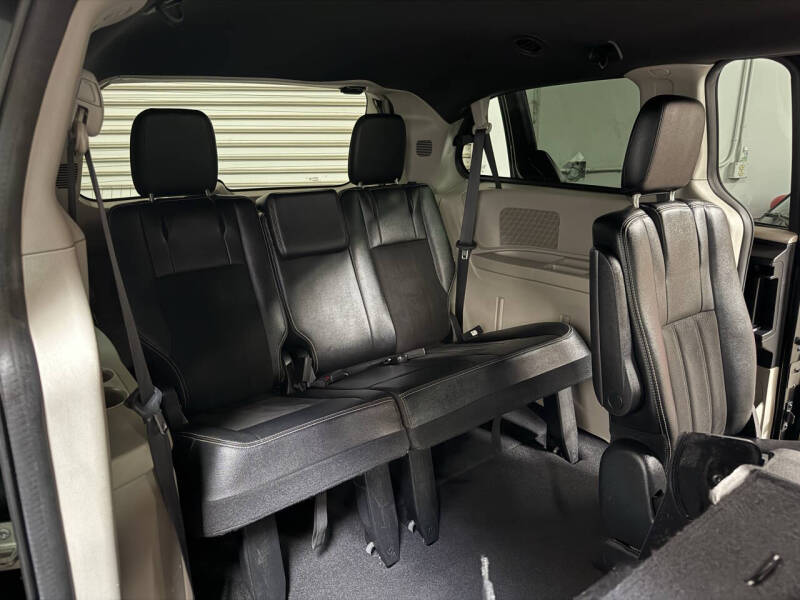 2019 Dodge Grand Caravan SXT 35th Anniversary Edition