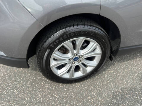 2022 Ford Edge Titanium