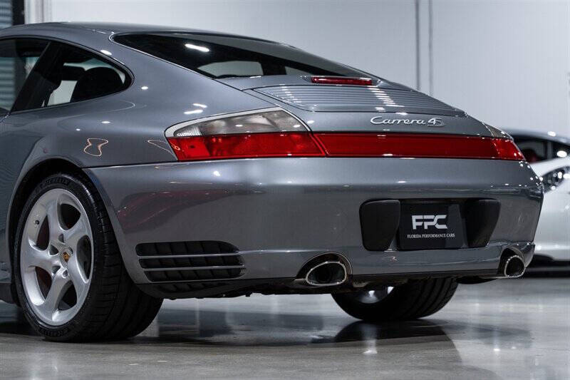 2004 Porsche 911 Carrera 4S