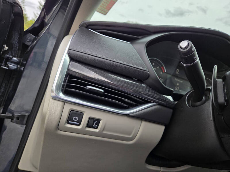 2019 Cadillac XT4 Premium Luxury