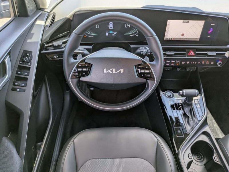 2024 Kia Niro EX