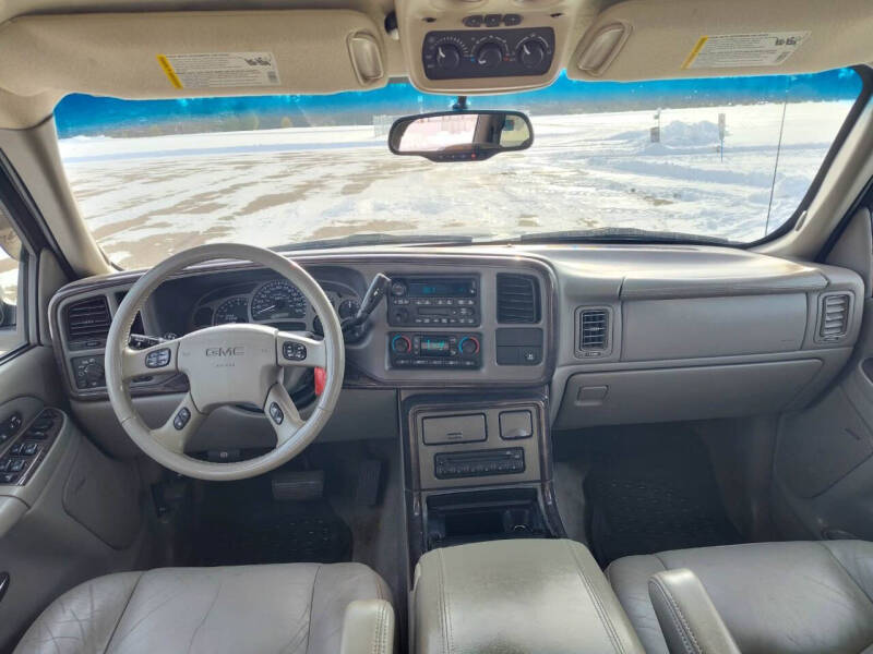 2004 GMC Yukon XL Denali