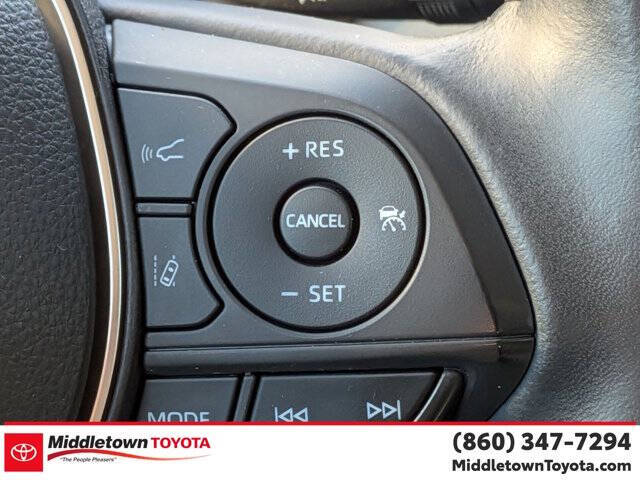 2022 Toyota Corolla Cross XLE