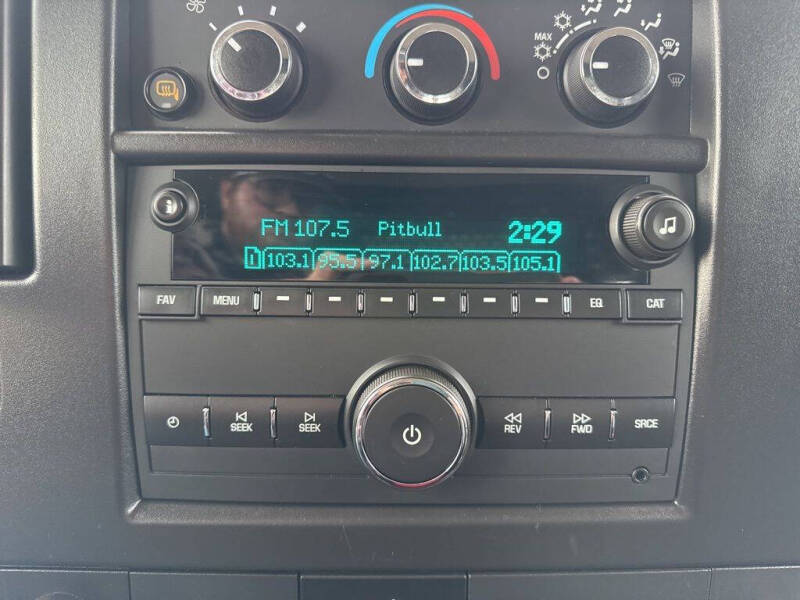 2024 Chevrolet Express 2500