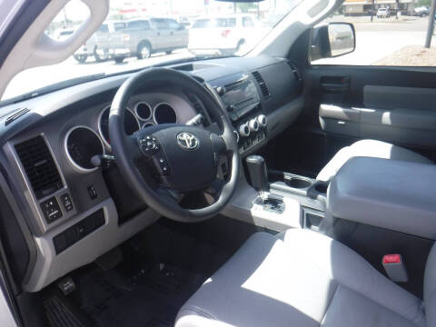 2013 Toyota Sequoia SR5