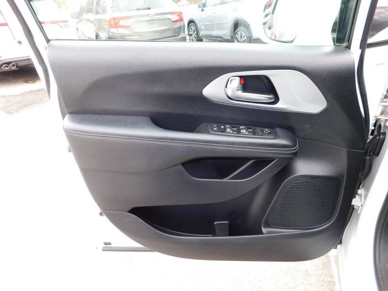 2020 Chrysler Pacifica Touring