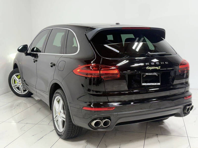 2016 Porsche Cayenne S E-Hybrid