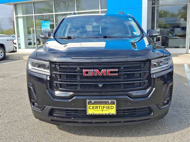 2023 GMC Acadia SLT