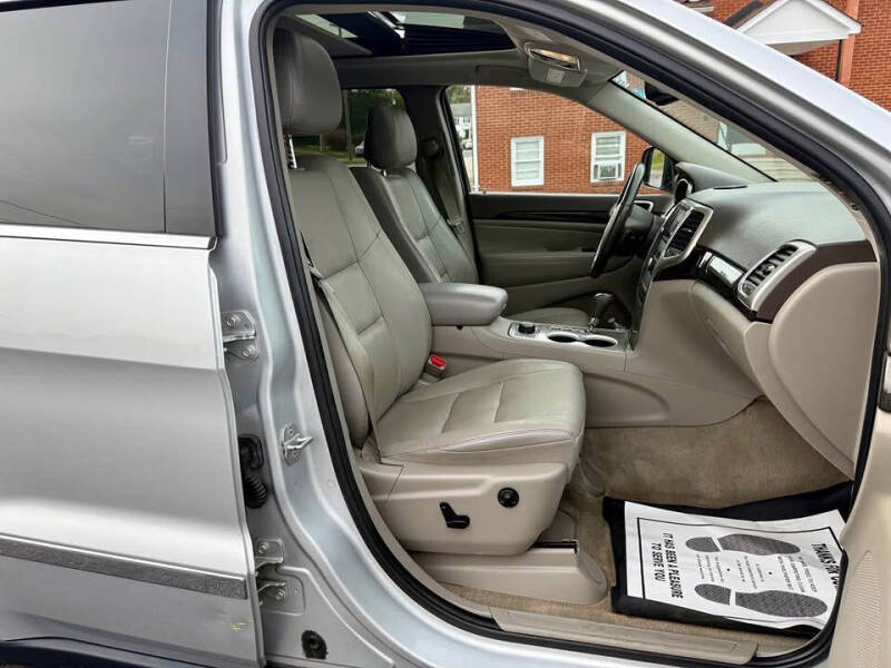 2012 Jeep Grand Cherokee Laredo