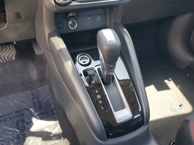 2025 Nissan Versa SR