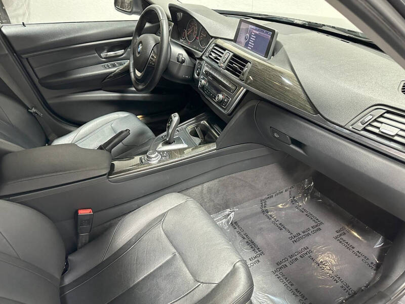 2012 BMW 3 Series 328i