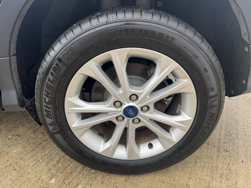 2019 Ford Escape SEL