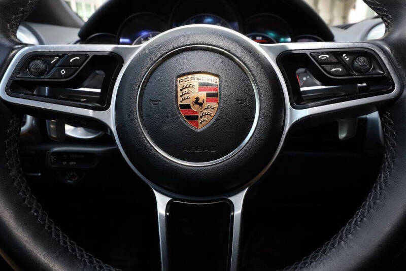 2018 Porsche Cayenne Platinum Edition