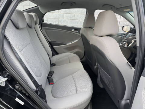 2013 Hyundai Accent GLS