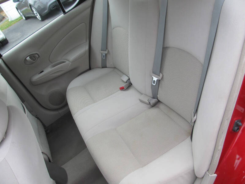 2012 Nissan Versa 1.6 SV