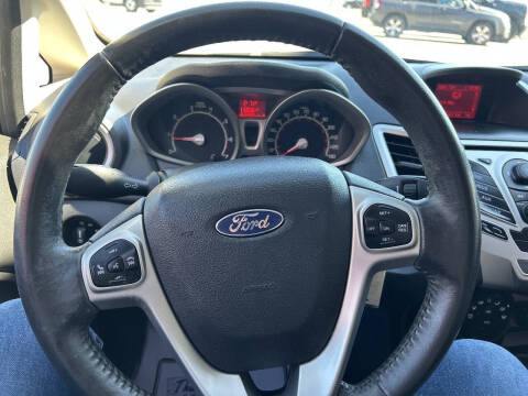 2013 Ford Fiesta SE