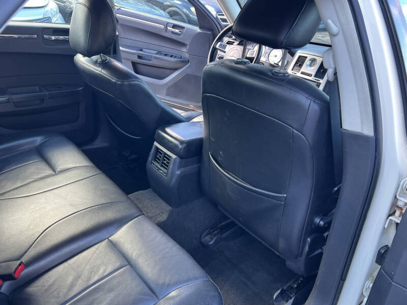 2010 Chrysler 300 Touring