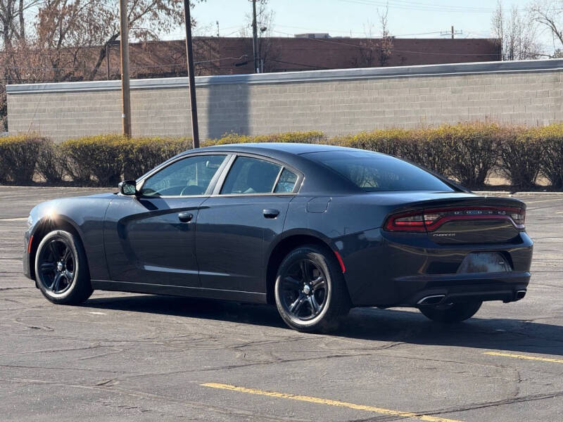 2016 Dodge Charger SE
