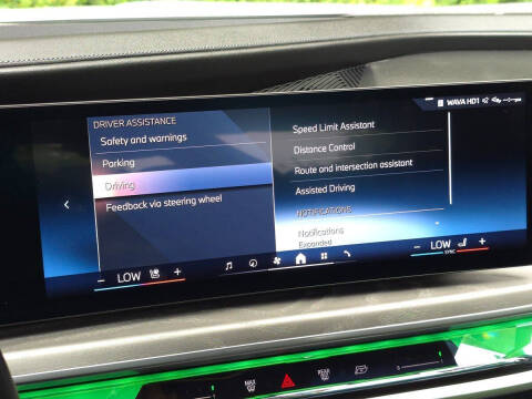 2023 BMW 7 Series 740i