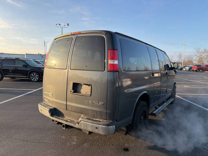 2016 Chevrolet Express LT 2500