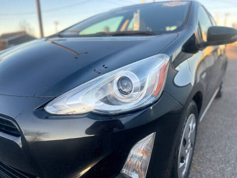 2016 Toyota Prius c Two