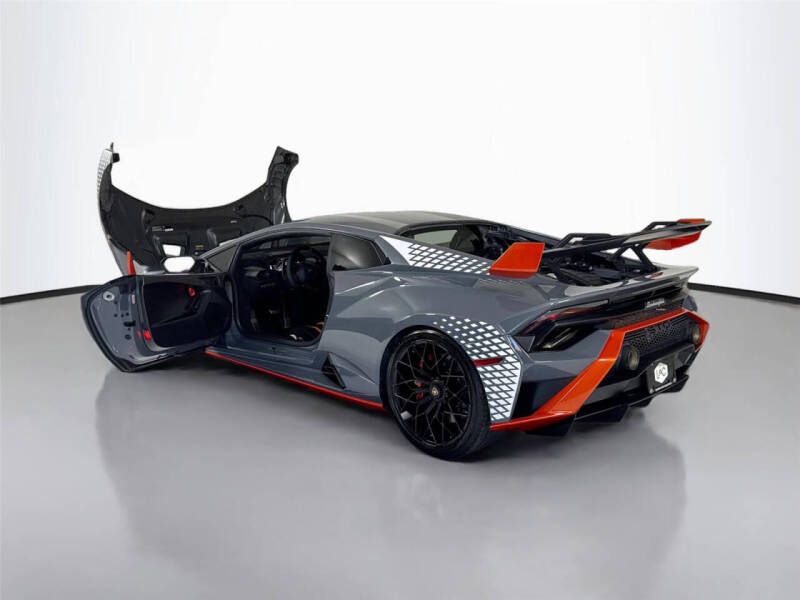 2021 Lamborghini Huracan STO