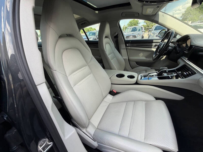 2017 Porsche Panamera 4S