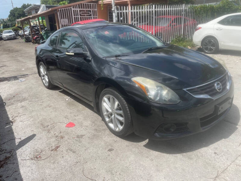 2011 Nissan Altima 3.5 SR