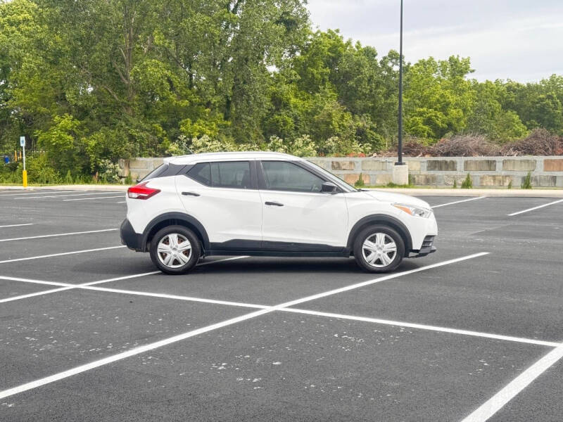 2019 Nissan Kicks S
