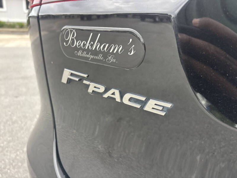 2023 Jaguar F-PACE P400 R-Dynamic S