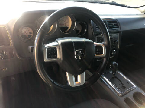 2012 Dodge Challenger SXT