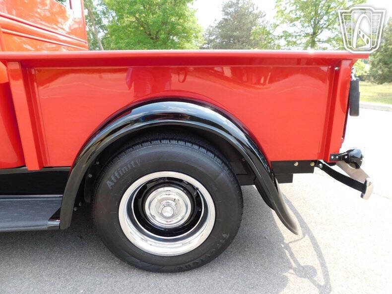 1933 Chevrolet Apache