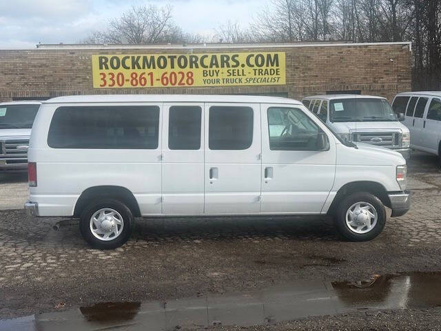 2014 Ford E-Series Econoline Wagon XL's photo