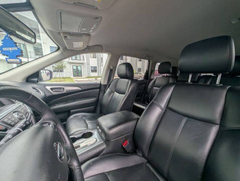 2018 Nissan Pathfinder S