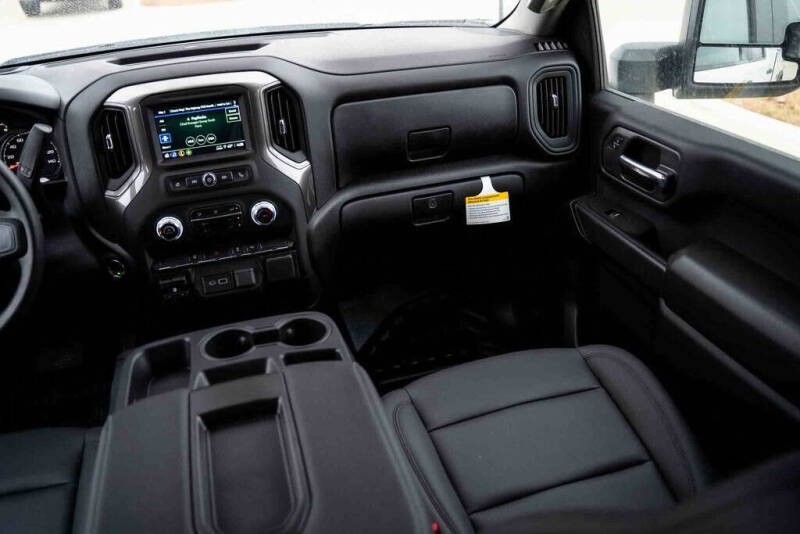 2025 GMC Sierra 2500HD Pro