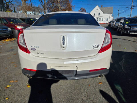 2014 Lincoln MKS