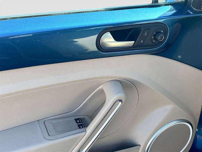 2019 Volkswagen Beetle 2.0T SE