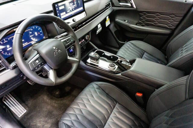 2025 Mitsubishi Outlander SEL