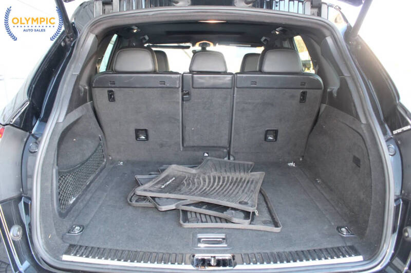 2014 Porsche Cayenne Platinum