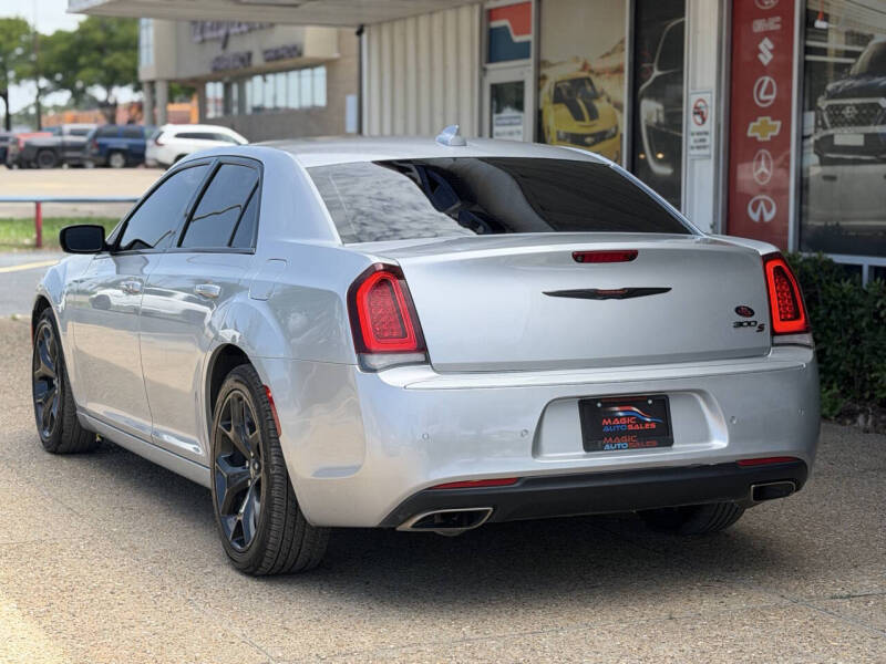 2022 Chrysler 300 S V6