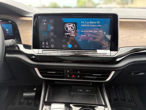 2024 Volkswagen Atlas SE