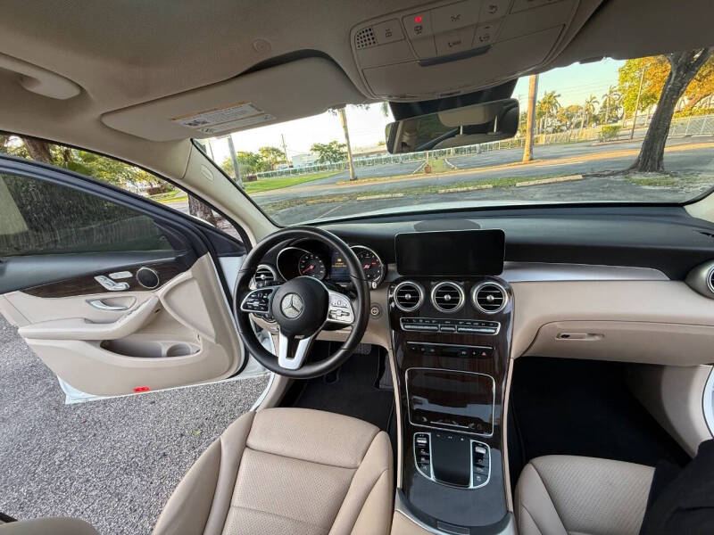 2022 Mercedes-Benz GLC GLC 300