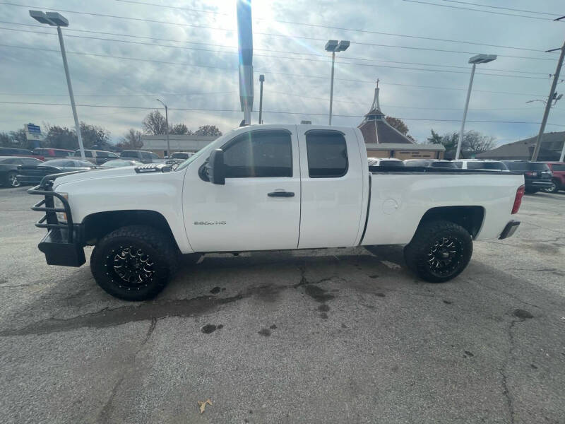 2010 Chevrolet Silverado 2500HD Work Truck photo 4