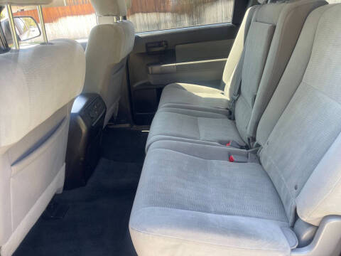 2016 Toyota Sequoia SR5