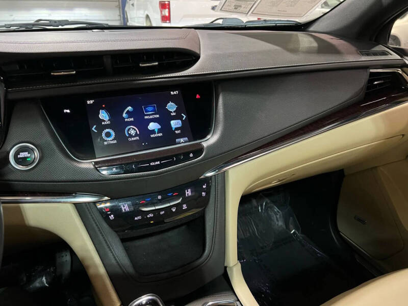 2017 Cadillac XT5 Premium Luxury