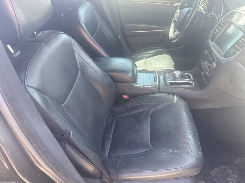 2016 Chrysler 300 C