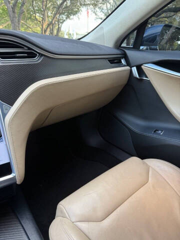 2017 Tesla Model S 90D