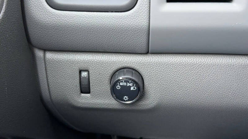 2022 GMC Canyon Elevation Standard